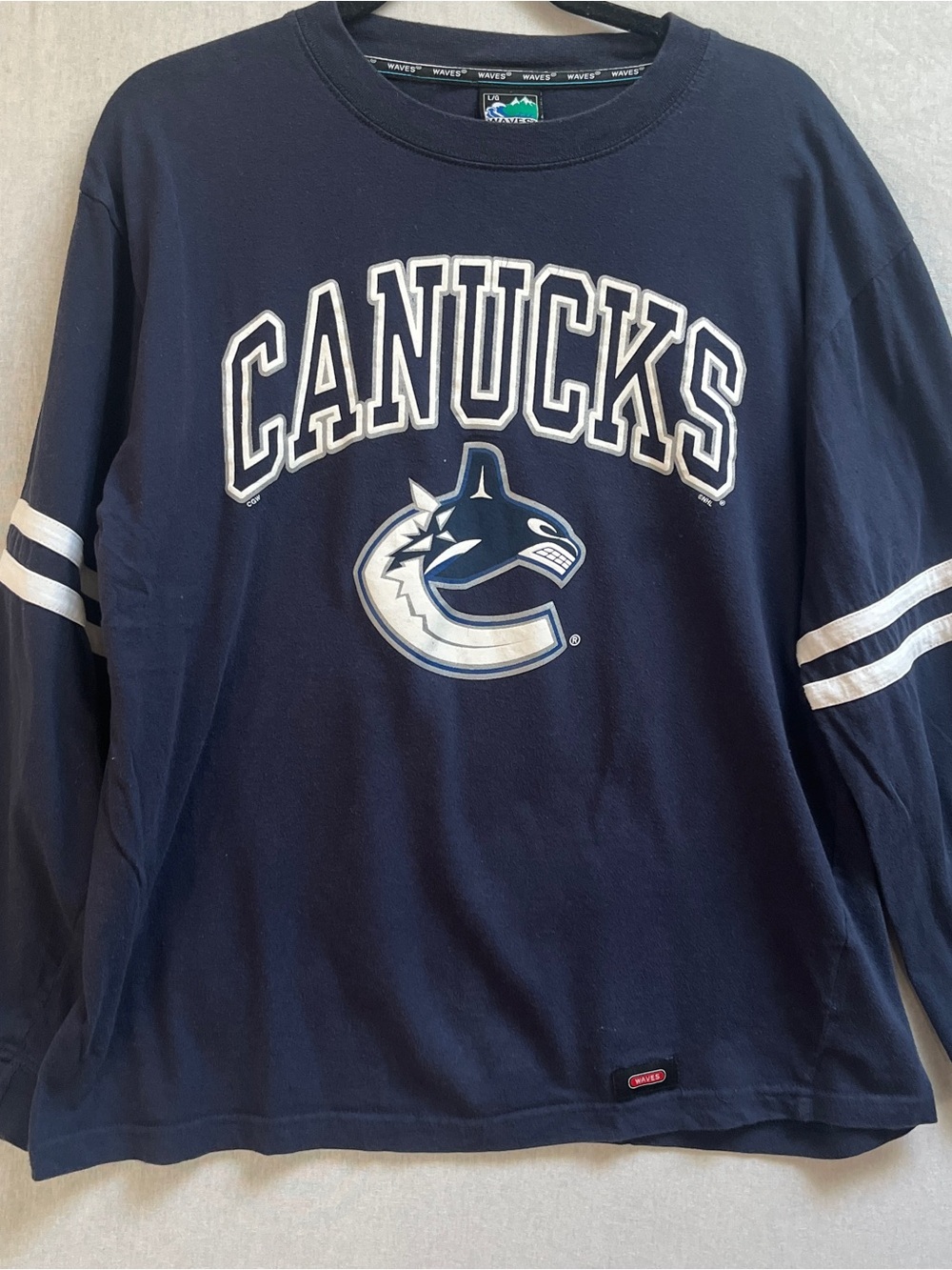 Waves Vancouver Canucks Blue Cotton Long Sleeve Hockey Tee Shirt Womens Size L